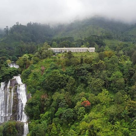 Hunas Falls Канди Екстериор снимка